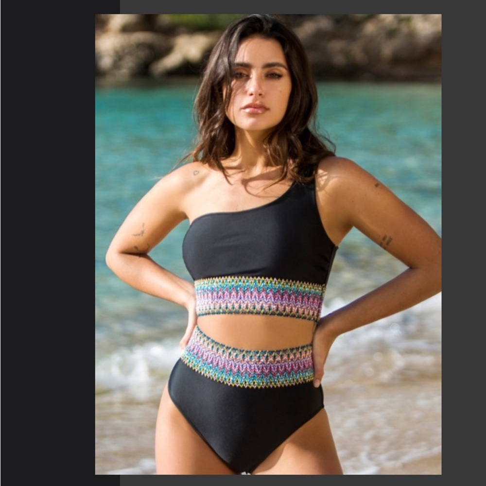 Body shaping bikini